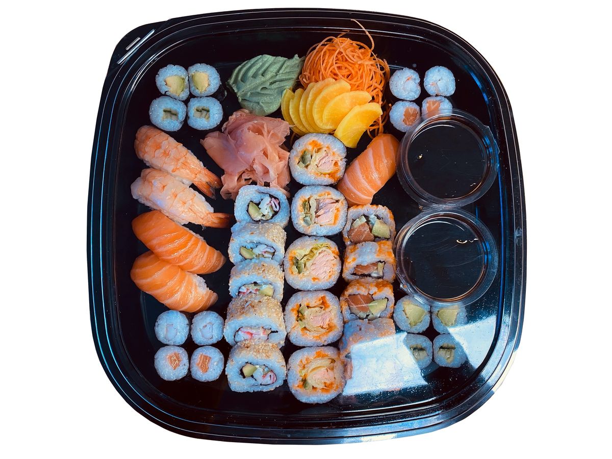 Čerstvé sushi na tácku 30 ks (na objednávku)